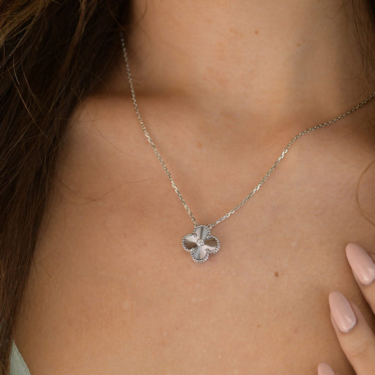 CLOVER 15MM DIAMOND LASER NECKLACE SILVER