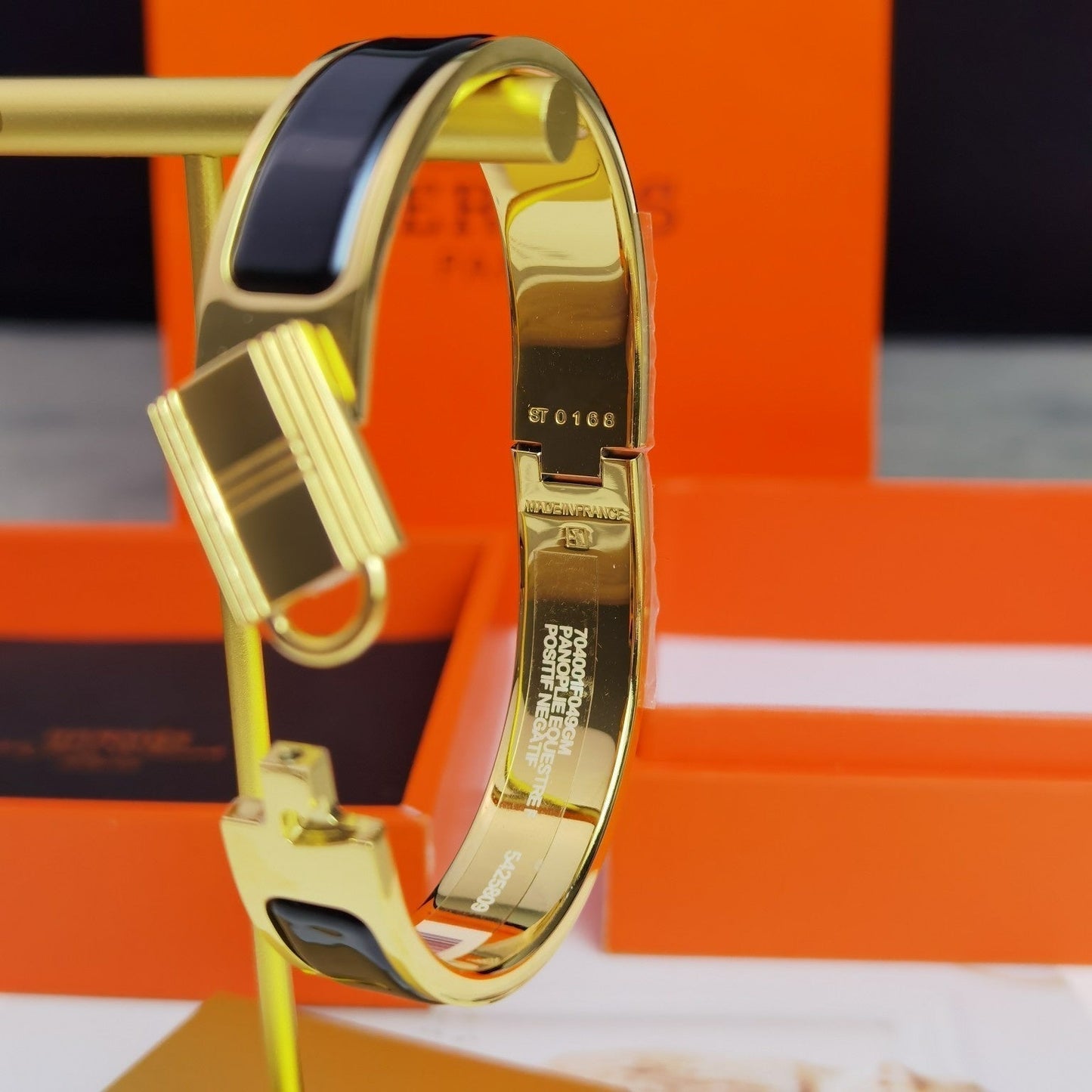 HELENE LOCK BRACELET GOLD