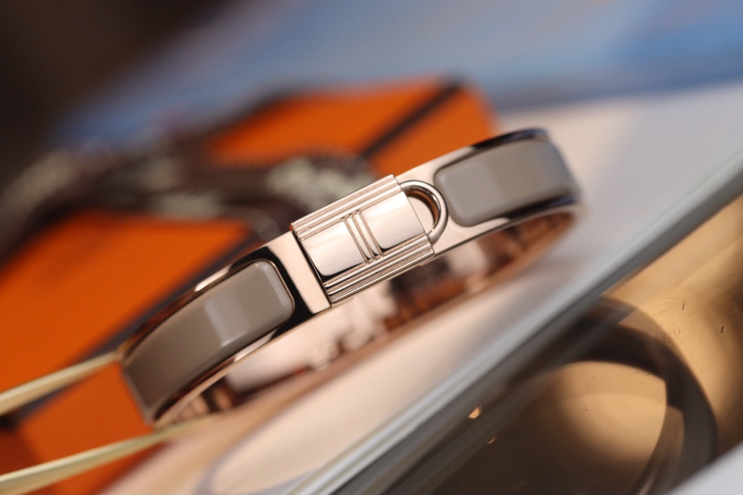 HELENE LOCK BRACELET