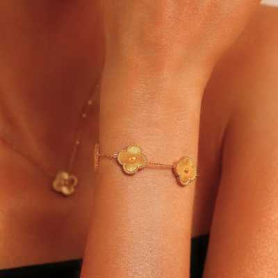 Juego trébol dorado