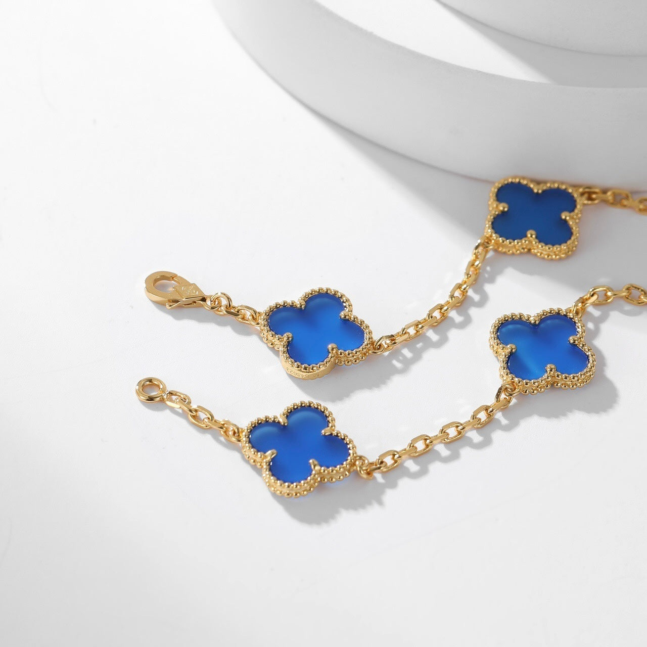 CLOVER 10 MOTIFS BLUE AGATE NECKLACE