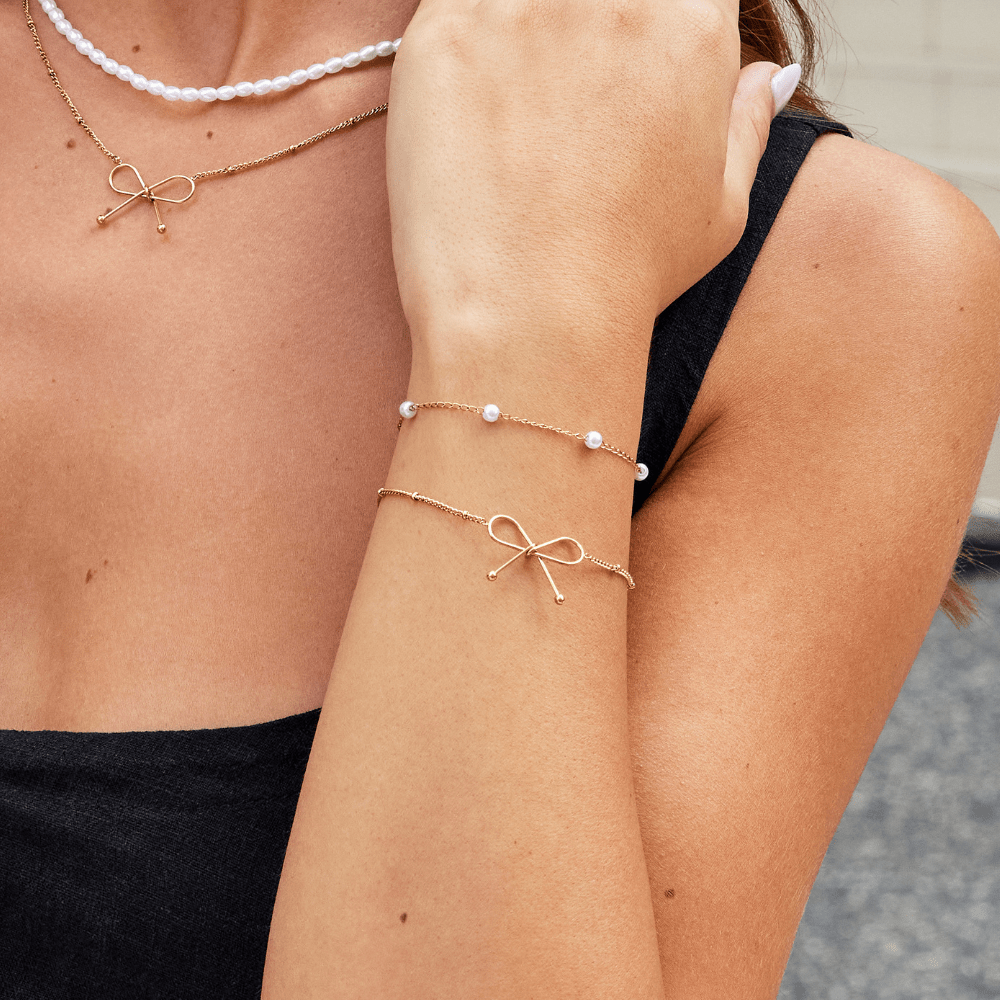 Pulsera de lazo dorada