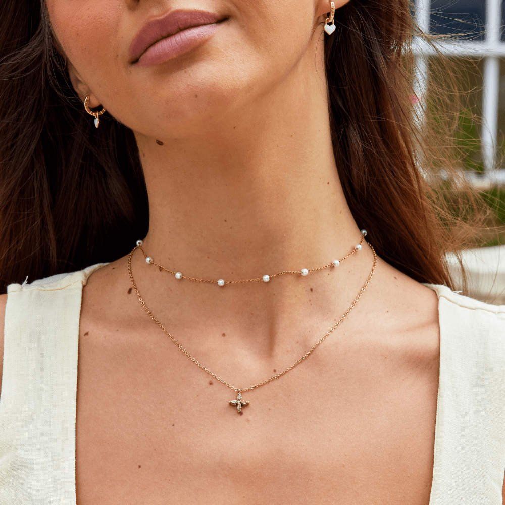 Collar de pétalos de cristal