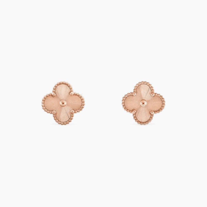 CLOVER MINI 9.5MM LASER EARRINGS